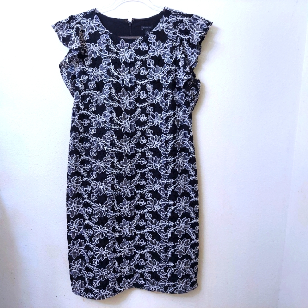 Ann Taylor Loft Black Embrodiered Lace Dress Size 10 Tall